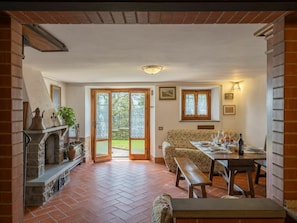 Propriété, Fenêtre, Plante, Bâtiment, Table, Bois, Cadre, Design Intérieur, Salon, Plante D'Appartement