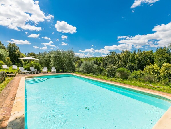 Water, Cloud, Plant, Sky, Water Resources, Property, Swimming Pool, Tree, Azure, Blue