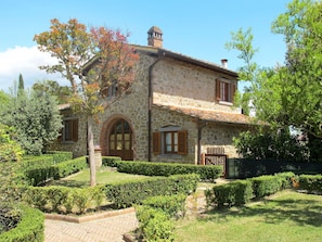 Plante, Ciel, Bâtiment, Fenêtre, Arbre, Maison, Lot Terre, Chalet, Herbe, Arbuste