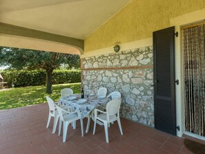 Plant, Property, Chair, Table, Shade, Building, Wood, Interior Design, Flooring, Floor