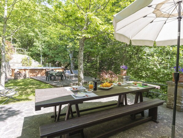 Ciel, Table, Meubles, Jour, Propriété, Plante, Montagne, Bleu Azur, Chaise, La Nature