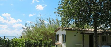 Propiedad, Casa, Cabaña, Árbol, El Terreno Del Lote, Cielo, Hierba, Bienes Raíces, Área Rural, Casa