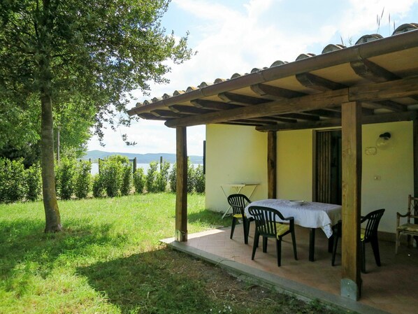 Eigentum, Haus, Gebäude, Grundeigentum, Pergola, Ländliches Gebiet, Baum, Zimmer, Hütte, Gras