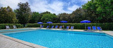 Piscina, Proprietà, Tempo Libero, Immobiliare, Estate, Vacanza, Casa, Costruzione, Villa, Centro Ricreativo