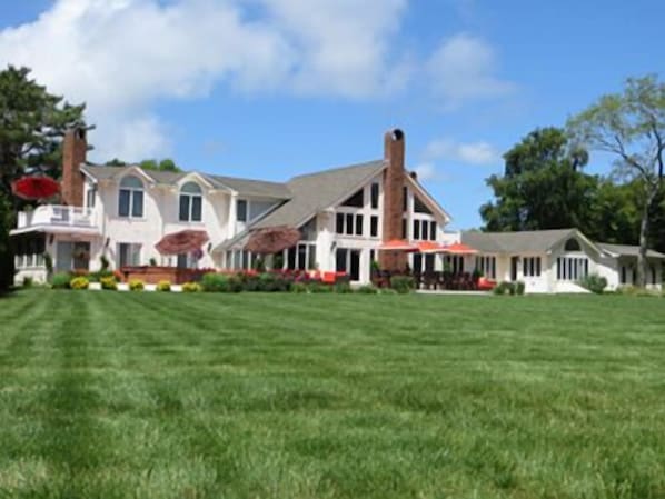 The Mansion at Harlow Bay