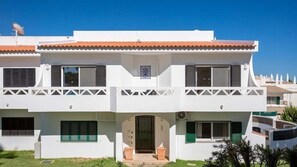 Three Bedroom Apartment  in Vale do Lobo -J161 - 5