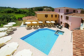 Schwimmbad des Ferienhauses
