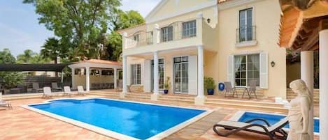 Five Bedroom Villa - J164 - 1