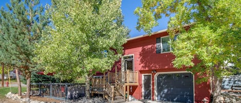 Red Lodge Vacation Rental | 3BR | 2BA | 1,800 Sq Ft | Stairs to Access