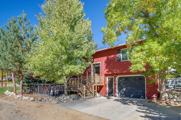 Red Lodge Vacation Rental | 3BR | 2BA | 1,800 Sq Ft | Stairs to Access