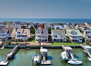 Aerial view of 1415 Canal
