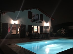 Piscine éclairage de nuit