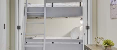 Condo 123 - Hide-a-Way Bunk Room with Ladder