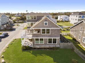 5 Bedroom, Ocean view sleeps 11