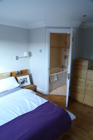 bedroom with en-suite bathroom