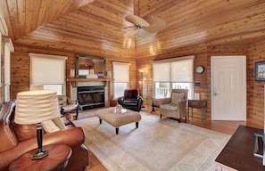 Living Area 54 Pelican Bay