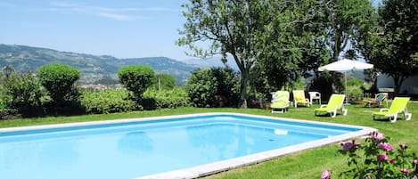 Acqua, Pianta, Cielo, Fiore, Piscina, Albero, Rettangolo, Paesaggio Naturale, Shade, Lotto