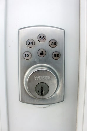 Nicht klassifiziertes Bild, 4 von 23, Schaltfläche