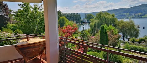 Folkeboot -Schiffsbar zur Entspannung mit einem Drink