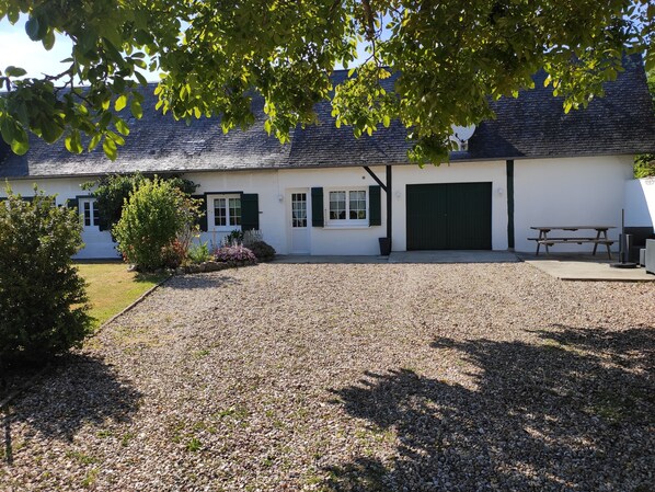 Vue générale de la maison "Gite de la Roseraie"