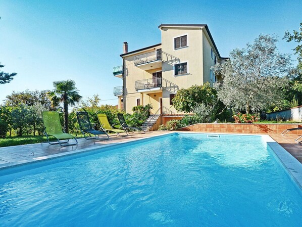 Water, Plant, Building, Sky, Property, Blue, Swimming Pool, Azure, Tree, House