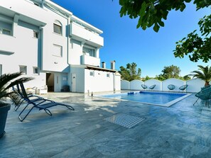 Sky, Plant, Property, Building, Azure, Window, Shade, Water, Tree, Interior Design