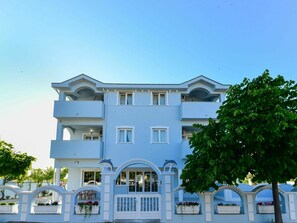 Sky, Building, Window, Azure, Plant, Tree, House, Arecales, Facade, Urban Design