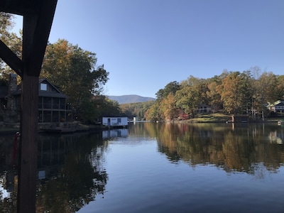 Lake Lanier hideaway right on the lake, beautifully updated, great swimming lake