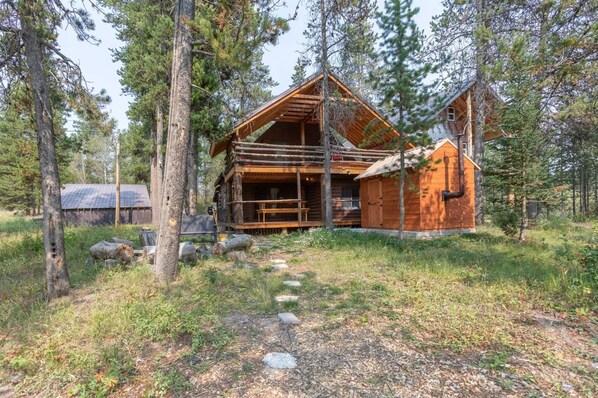 Welcome to the wilderness of Island Park where you can get away from it all and relax!