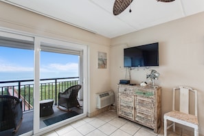 Condo 407