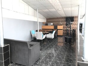 Siddeområde i lobbyen