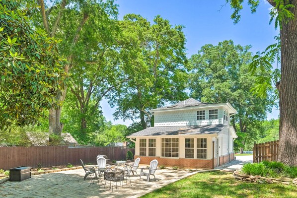 Marietta Vacation Rental | 2BR | 2BA | Stairs Required | 1,825 Sq Ft