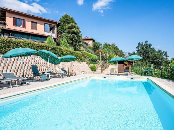Water, Cloud, Sky, Plant, Property, Building, Swimming Pool, Azure, Blue, Tree