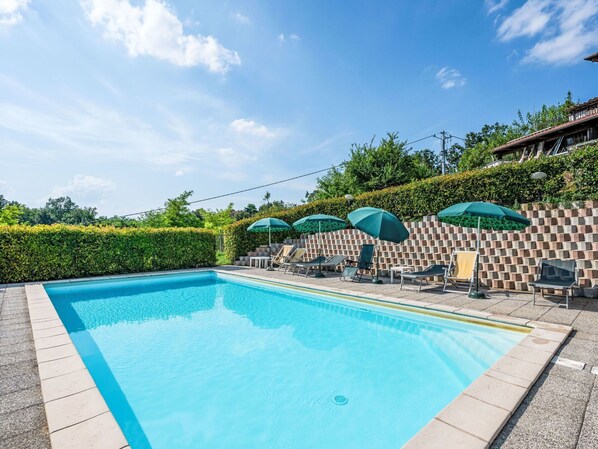 Water, Cloud, Sky, Plant, Property, Swimming Pool, Building, Azure, Tree, Shade