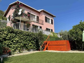 Ciel, Plante, Bâtiment, Propriété, Fenêtre, Maison, Arbre, Lot Terre, Fleur, Quartier