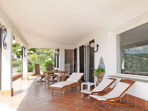 Eigentum, Möbel, Pflanze, Tabelle, Stuhl, Holz, Zimmerpflanze, Couch, Interior Design, Schatten