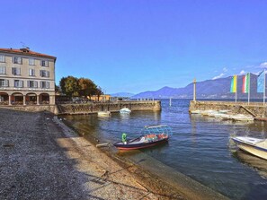 L'Eau, Bateau, Ciel, Ressources En Eau, Nuage, Navire, Bâtiment, Bleu Azur, Fenêtre, Véhicule