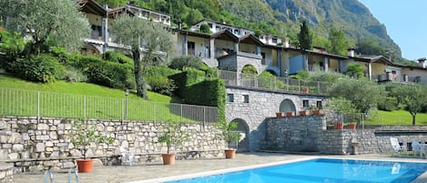 Piscina, Propiedad, Edificio, Ocio, Bienes Raíces, Recurso, Ciudad De Vacaciones, Casa, Villa, Vacaciones