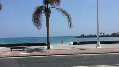 Beach Duplex Apartment Great Views, BBQ, Parking, Terrace, location & Comfort