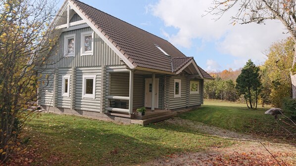 Captain Alexandri Cottage