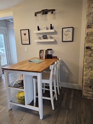 Extra dining in the kitchen