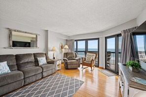 Open and airy living room for the family to rest peacefully.