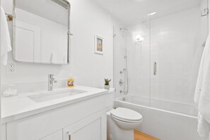 Super Clean Bathroom


