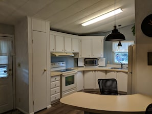 Kitchen1 - breakfast bar in foreground