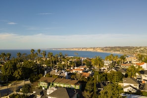 Your La Jolla getaway by the water!