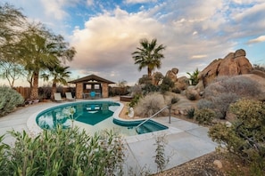 Kidney shape inground pool and pool cabana (fully fenced)