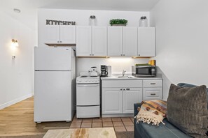 Vacation Rentals in Park City at Prospector Lodge 516: Full kitchen
