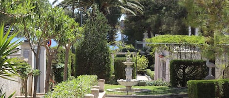 Jardines del alojamiento