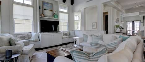 Hartsfield Cottage--Comfortable & Elegant