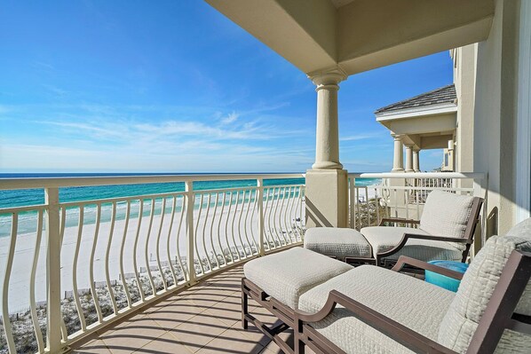 Grandview 403 - Luxury Beachfront Vacation Rental Condo with Communty Pool in Miramar Beach, FL - Bliss Beach Rentals
